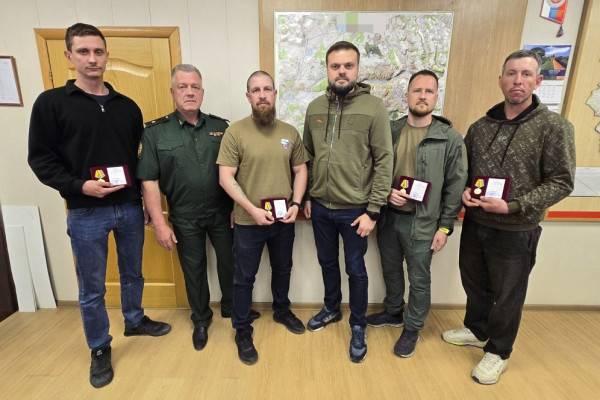 Волонтеры Смоленска получили награды от Минобороны