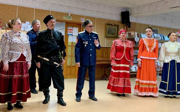 Литературно-музыкальный салон 'Где казак, там и слава' Литературно-музыкальный салон 'Где казак, там и слава'