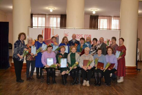 Поздравление женщин Смоленской области с 8 Марта от 