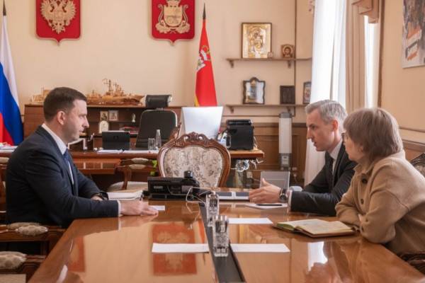 Встреча губернатора Смоленской области и управляющего Смоленским отделением Сбербанка