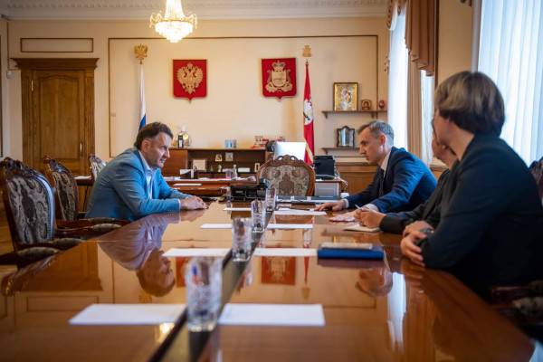 Василий Анохин: Будем развивать в Смоленской области анестезиолого-реанимационную службу