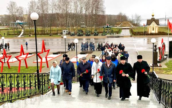 Почтим память неизвестных героев Дня Неизвестного Солдата в Десногорске