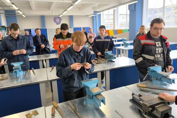 Открытие образовательно-производственного кластера на базе СмолАПО Открытие образовательно-производственного кластера на базе СмолАПО