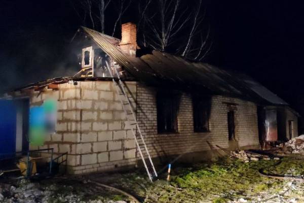 В Смоленском районе пожар в магазине вспыхнул после закрытия