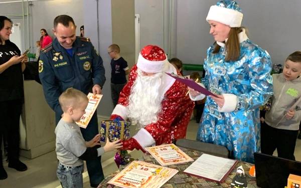 Новогодний праздник в СПСЧ №1!