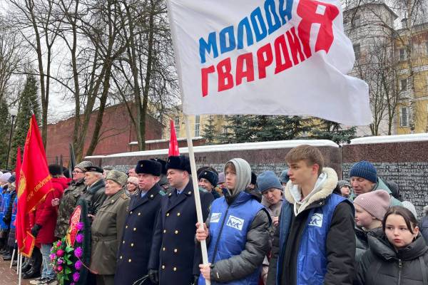 Смоляне отмечают День защитника Отечества