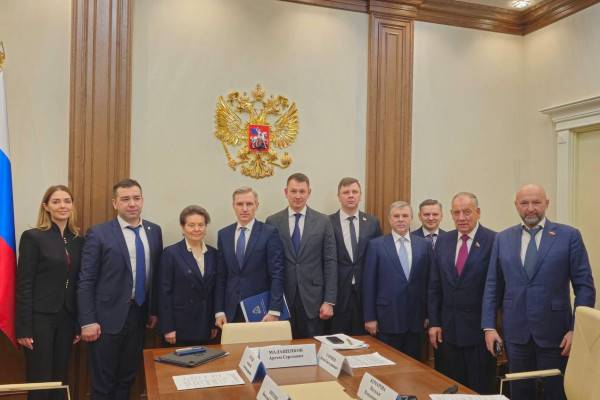 Развитие агропромышленного комплекса Смоленской области под руководством губернатора Василия Анохина Развитие агропромышленного комплекса Смоленской области под руководством губернатора Василия Анохина