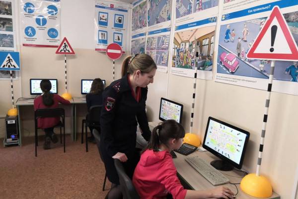 Больше 32 тысяч смоленских школьников приняли участие во Всероссийской онлайн-олимпиаде «Безопасные дороги»