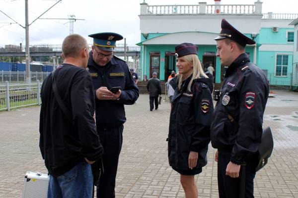 Сотрудники службы судебных приставов Смоленской области провели операцию по выявлению неплательщиков