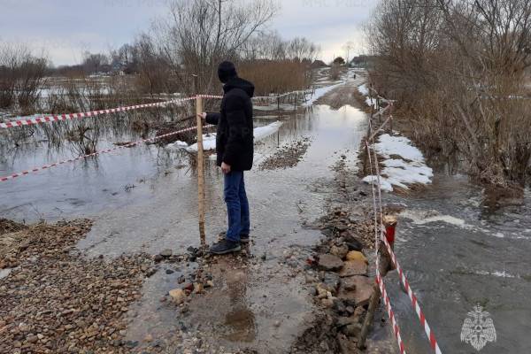 Жителям Смоленской области напоминают, как действовать при угрозе паводка