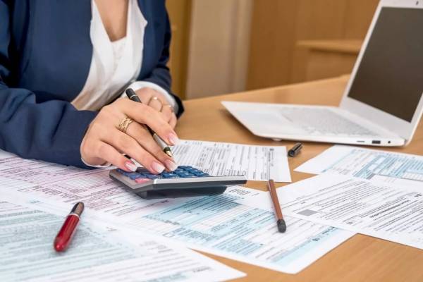 На Смоленщине участие в декларационной кампании 2024 года уже приняли первые налогоплательщики