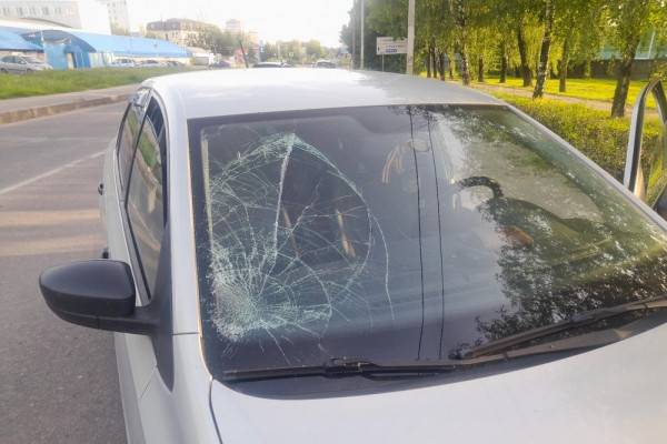 В городе Смоленске автомобиль Volkswagen Polo стал виновником наезда на пешехода