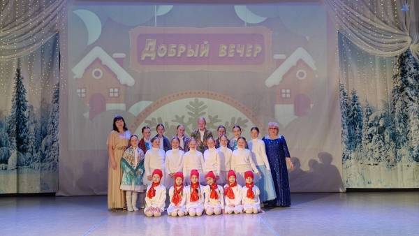 Зимнее волшебство вечера поэзии и музыки в Доме культуры 