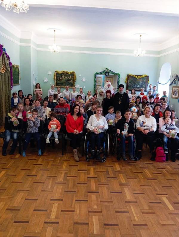 «Рождественские встречи» для рославльчан в Смоленской епархии