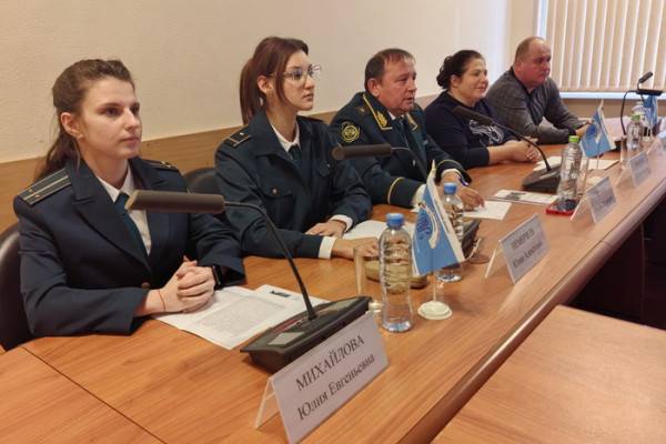 Смоленские таможенники приняли участие в круглом столе в Российском экономическом университете имени Г В Плеханова