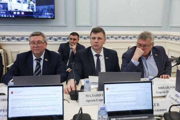 В смоленских школах появятся единые требования к дисциплине на занятиях