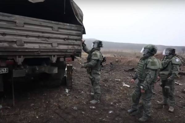 Более 2500 взрывоопасных предметов, найденных в пригороде Мариуполя, уничтожили российские саперы