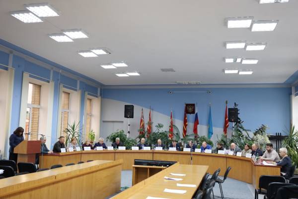 Поправки в бюджет Рославля до 2027 года утверждены городской думой