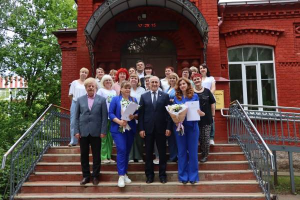 Обсуждение программ для пожилых граждан и проблем соцработников в Смоленске