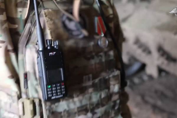 Отличившимся танкистам группировки войск «Запад»вручили госнаграды на передовой 