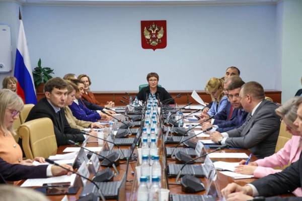 Проекты развития Смоленской области обсуждаются на заседании комитета Совета Федерации Проекты развития Смоленской области обсуждаются на заседании комитета Совета Федерации