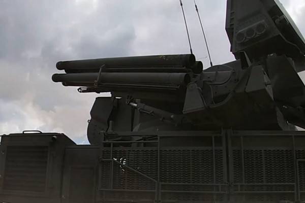 Кадры боевой работы российской зенитки «Панцирь-С1» в зоне СВО