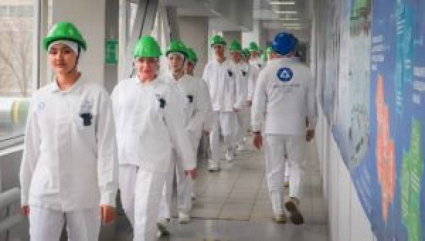 Студенты знакомятся с работой Смоленской АЭС