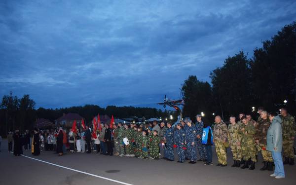 Акция памяти у Кургана Славы в Десногорске