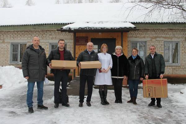 Гнёздовская врачебная амбулатория получила помощь от Сергея Неверова