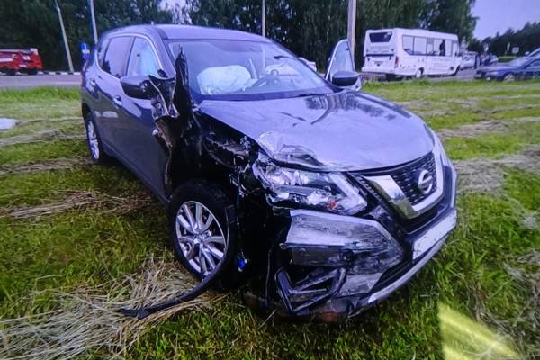 В Десногорске, в третьем микрорайоне, произошло столкновение двух автомобилей