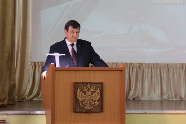 В Смоленске Игорь Ляхов встретился с участниками военно-научной конференции