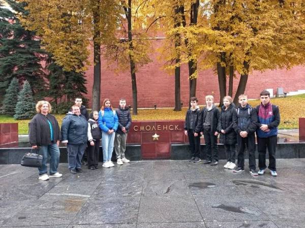 Экскурсия школьников из Рославля в Москву: погружение в историю и культуру Экскурсия школьников из Рославля в Москву: погружение в историю и культуру