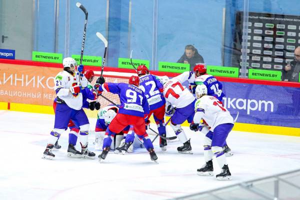 Смоленский «Славутич» уступил «Лиде» со счётом 3:4 Смоленский «Славутич» уступил «Лиде» со счётом 3:4