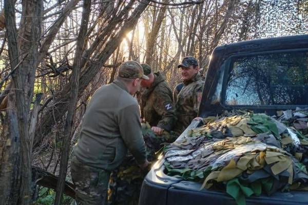 Посещение Луганской Народной Республики и передача гуманитарной помощи военнослужащим Посещение Луганской Народной Республики и передача гуманитарной помощи военнослужащим
