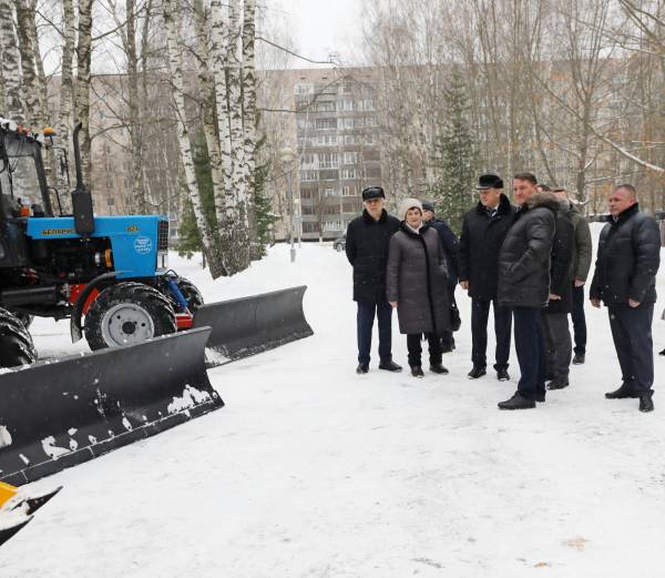 Смоленская АЭС передала Десногорску новую спецтехнику для благоустройства дорожной инфраструктуры