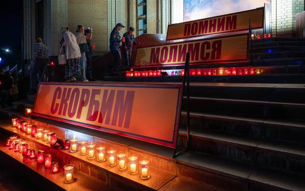 Тысячи десногорцев присоединились к Всероссийской патриотической акции «Свеча памяти»