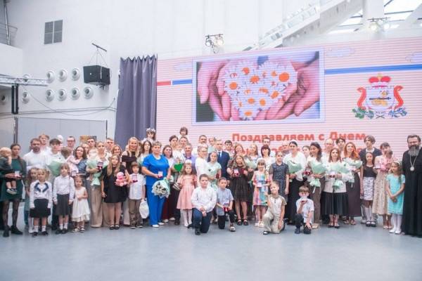 Честь и признание материнства