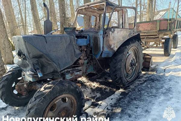 В один день в Смоленской области произошло возгорание двух тракторов