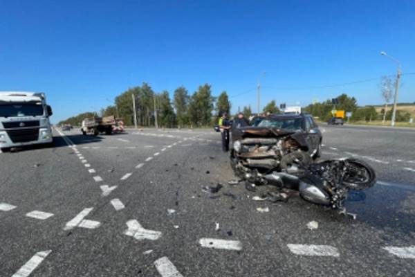 Мотоциклист погиб в аварии на трассе М-1 в Смоленском районе, рассказали в ГИБДД