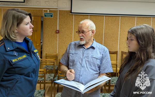 Герои среди нас: сотрудники МЧС принимают участие в конференции по донорству