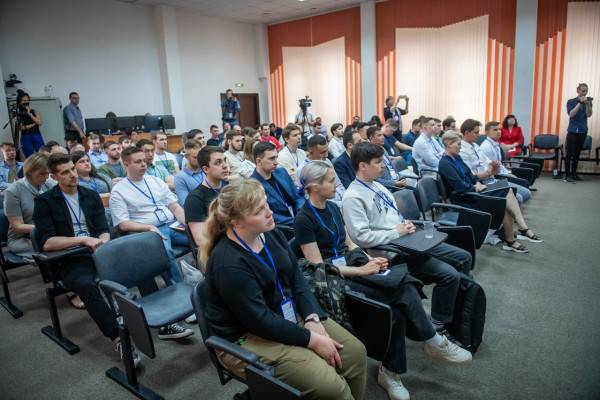 В Смоленске врио Губернатора открыл Всероссийскую олимпиаду среди ординаторов