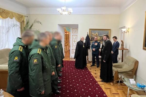 В Смоленске митрополит Исидор встретился с курсантами академии войсковой противовоздушной обороны В Смоленске митрополит Исидор встретился с курсантами академии войсковой противовоздушной обороны