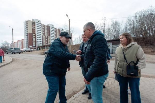 Мэр Смоленска встретился с жителями Заднепровья, чтобы обсудить их проблемы