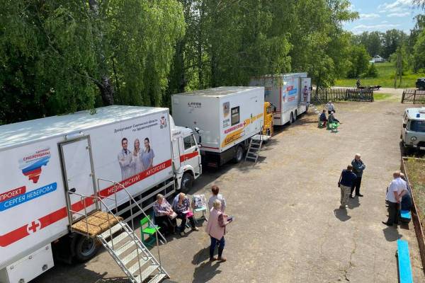 Медкомплекс Сергея Неверова продолжает курсировать по Смоленской области