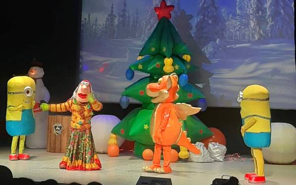 Новогодний спектакль для детей «Приключения дракончика»