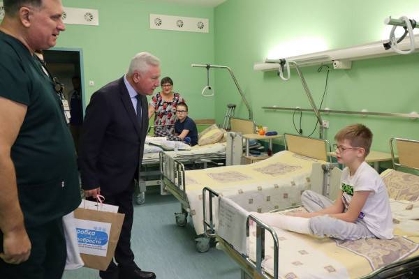 Полсотни «Коробок храбрости» отправила «Единая Россия» в смоленские больницы Полсотни «Коробок храбрости» отправила «Единая Россия» в смоленские больницы