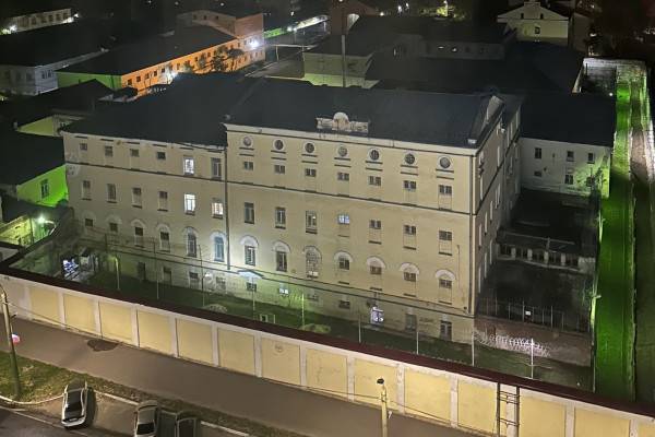 Гостинцы в неволю