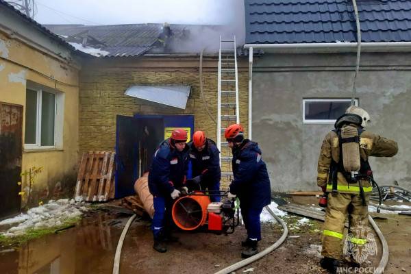 Утром в Смоленске на улице Крупской случился пожар