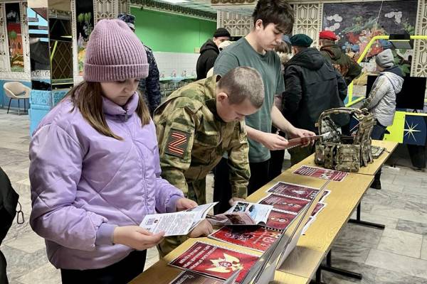 Юные смоляне приняли участие в военно-патриотических занятиях и мастер-классах, организованных Росгвардией