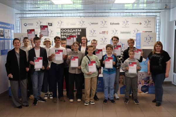 Летняя практика по телекоммуникациям от Tele2 для школьников Смоленска